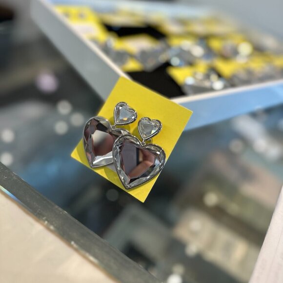 NWT! NEW! Marc Jacobs Jumbo Silver Crystal Double Heart Earrings with dust bag - Picture 3 of 5